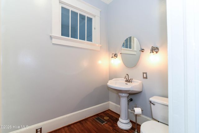 1101 N Market Street, Washington, NC 27889