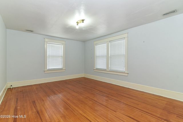 1101 N Market Street, Washington, NC 27889