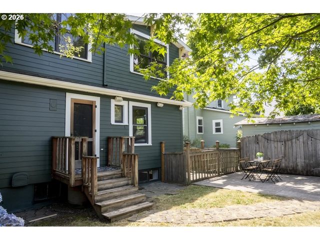 3011 Se TIBBETTS St, Portland, OR 97202
