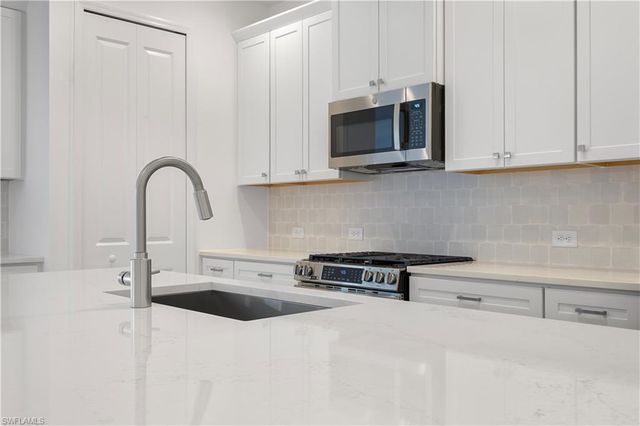 4580 Skysail DR, Naples, FL 34120