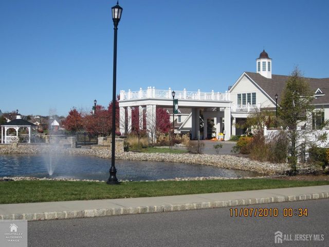 90 Turnberry Drive, Monroe, NJ 08831