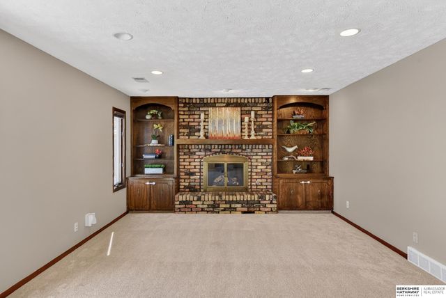 2211 S 166th Street, Omaha, NE 68130