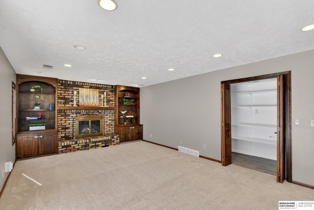 2211 S 166th Street, Omaha, NE 68130