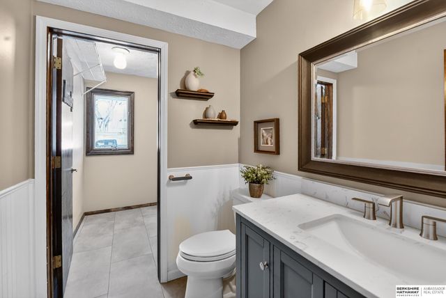 2211 S 166th Street, Omaha, NE 68130