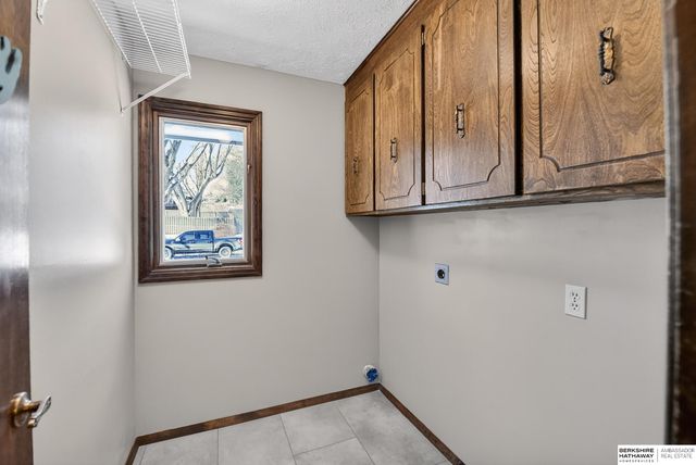 2211 S 166th Street, Omaha, NE 68130