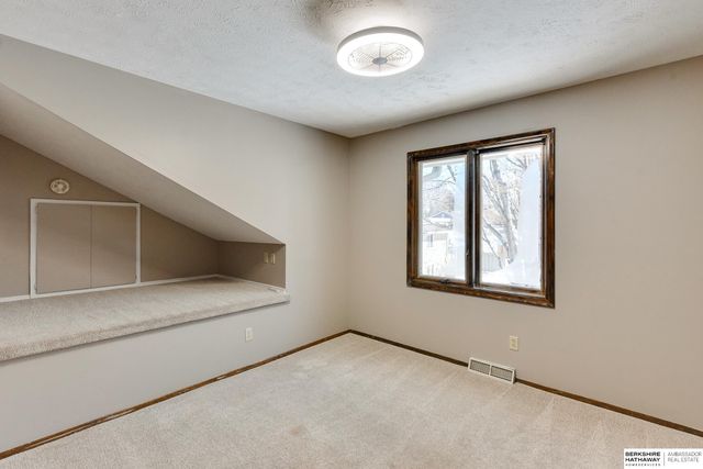 2211 S 166th Street, Omaha, NE 68130