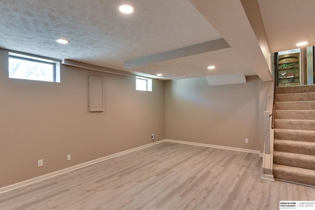 2211 S 166th Street, Omaha, NE 68130