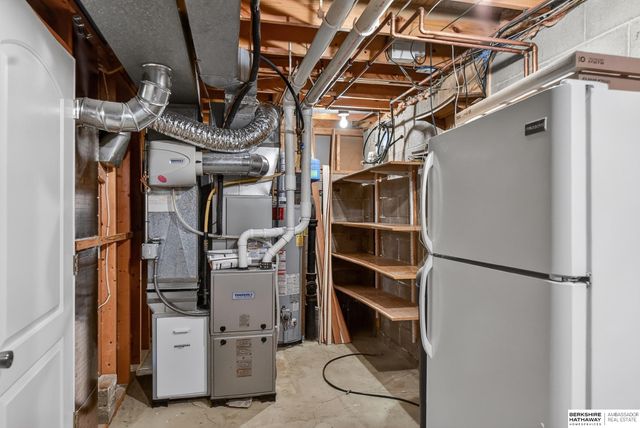 2211 S 166th Street, Omaha, NE 68130