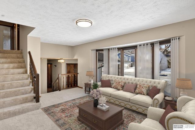 2211 S 166th Street, Omaha, NE 68130