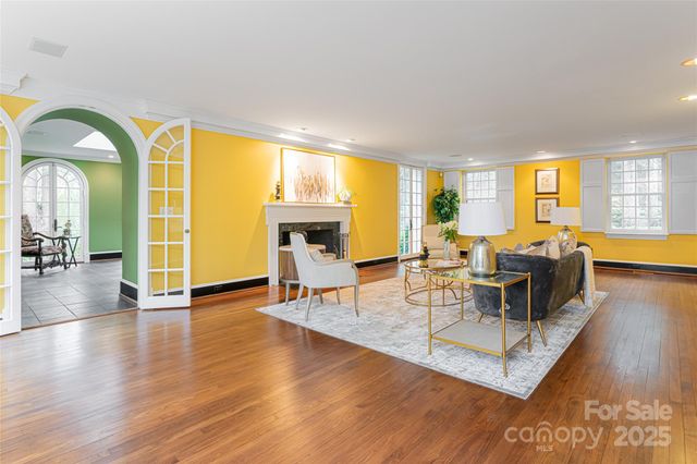 31 Busbee Road, Asheville, NC 28803