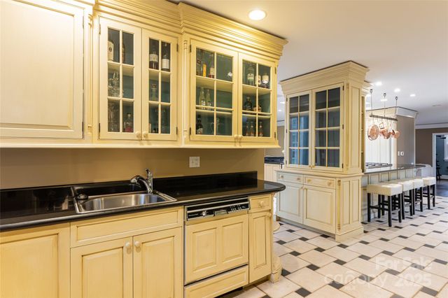 31 Busbee Road, Asheville, NC 28803