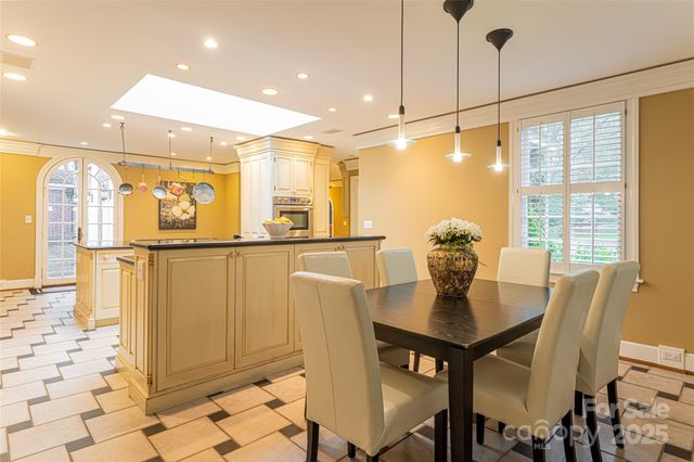 31 Busbee Road, Asheville, NC 28803