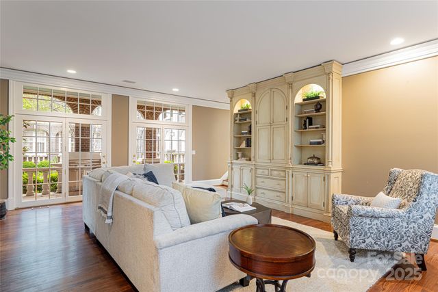 31 Busbee Road, Asheville, NC 28803