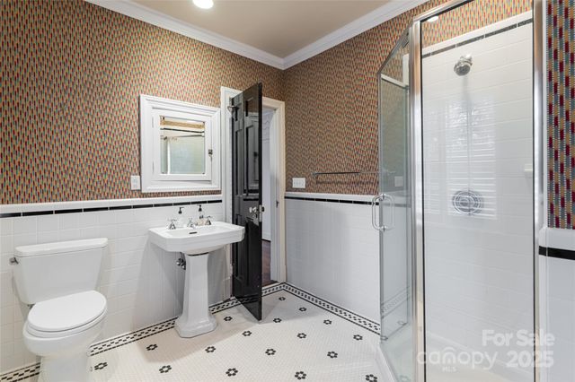 31 Busbee Road, Asheville, NC 28803