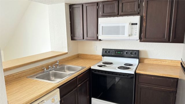 9833 Walnut Street 201, Dallas, TX 75243