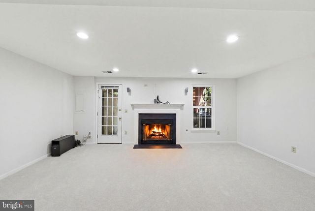 6052 KESTNER CIR, Alexandria, VA 22315