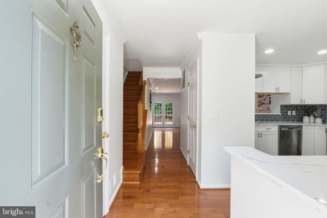 6052 KESTNER CIR, Alexandria, VA 22315
