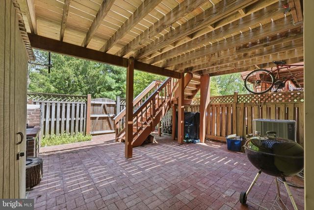 6052 KESTNER CIR, Alexandria, VA 22315