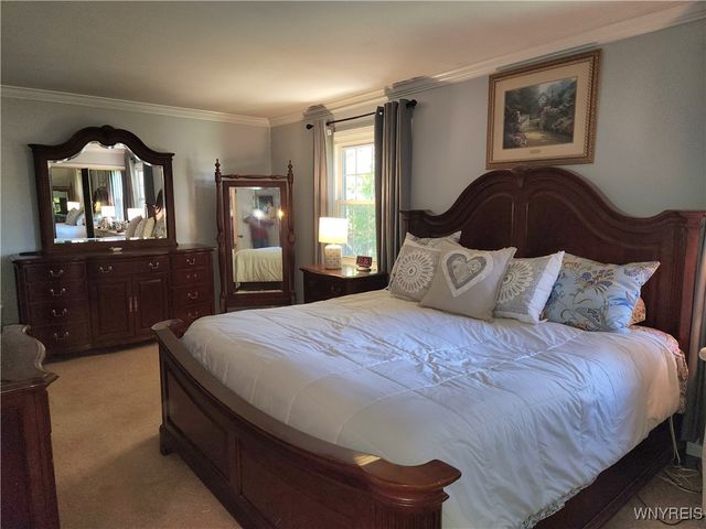 64 Hickory Hill Road, Amherst, NY 14221