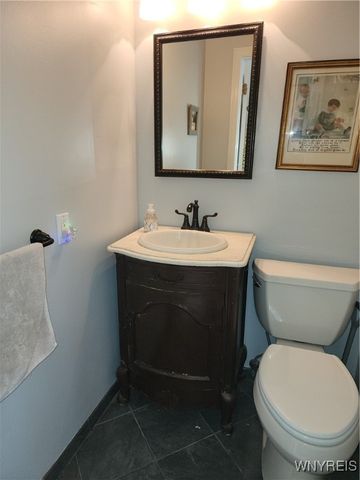 64 Hickory Hill Road, Amherst, NY 14221