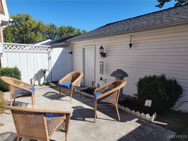 64 Hickory Hill Road, Amherst, NY 14221