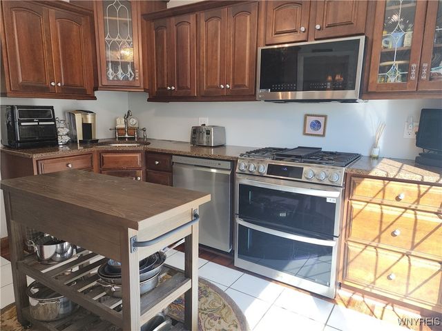 64 Hickory Hill Road, Amherst, NY 14221