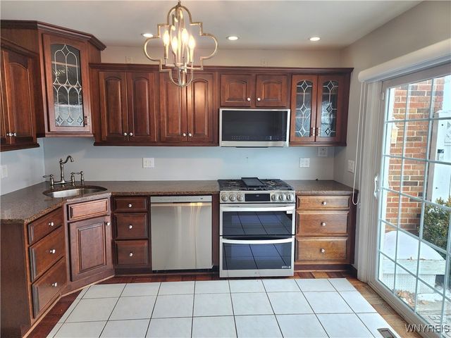 64 Hickory Hill Road, Amherst, NY 14221