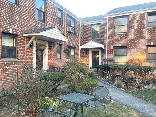 17 Rockledge Road 2B, Hartsdale, NY 10530