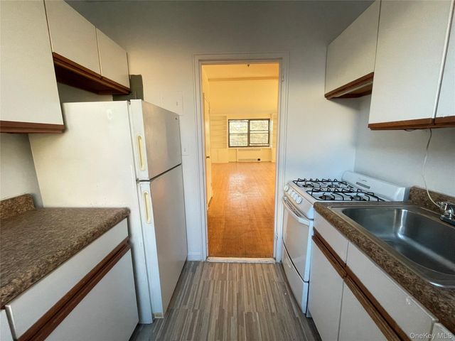 17 Rockledge Road 2B, Hartsdale, NY 10530