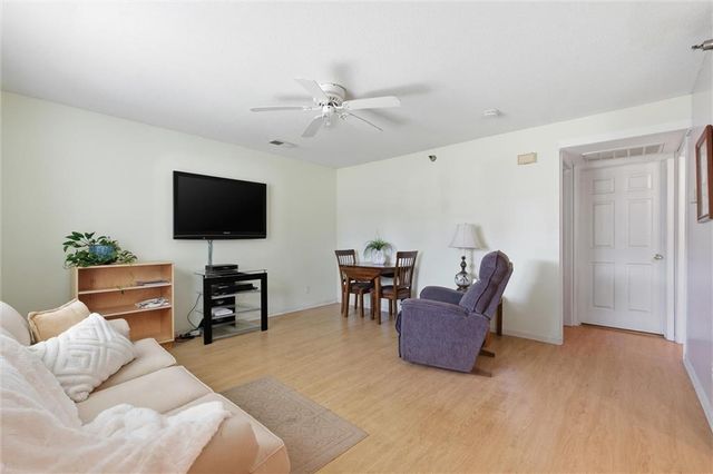 2330 NE 68th Street, Kansas City, MO 64118