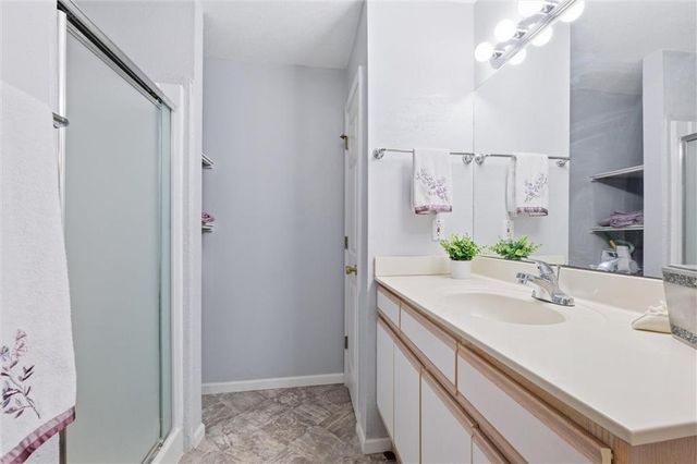 2330 NE 68th Street, Kansas City, MO 64118