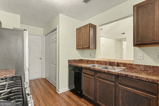 834 Sweetwater Way, Mcdonough, GA 30253