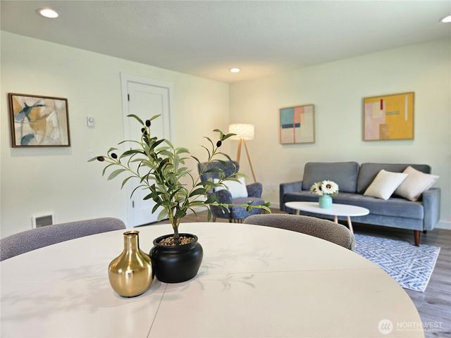 16706 6th Avenue SE, Bothell, WA 98012