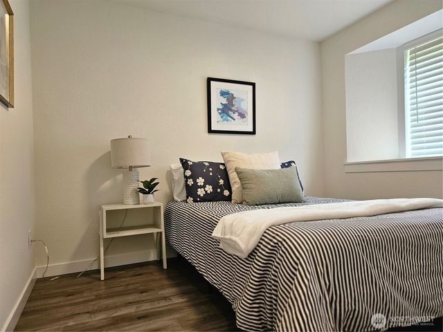 16706 6th Avenue SE, Bothell, WA 98012