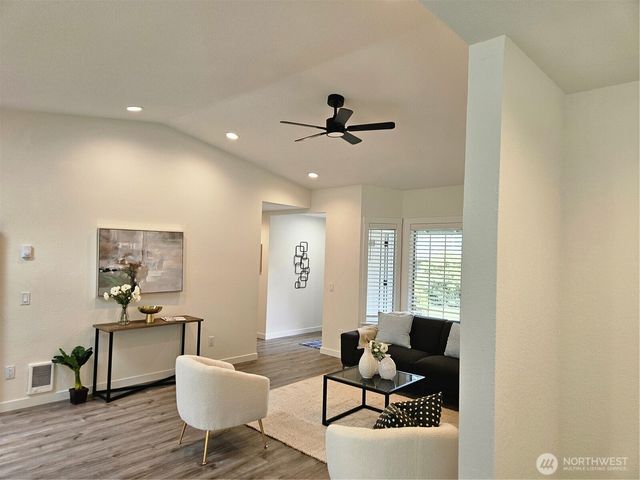16706 6th Avenue SE, Bothell, WA 98012