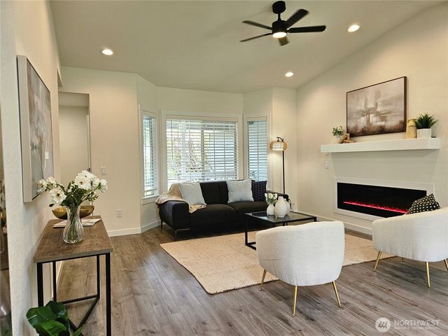 16706 6th Avenue SE, Bothell, WA 98012