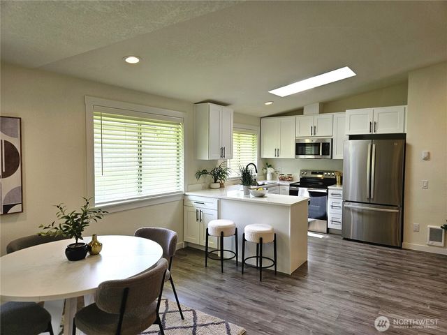 16706 6th Avenue SE, Bothell, WA 98012