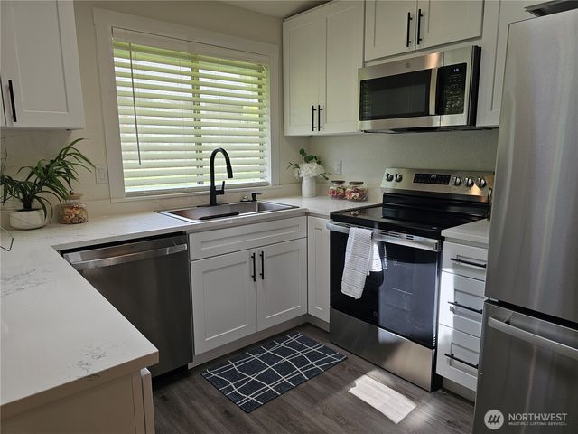 16706 6th Avenue SE, Bothell, WA 98012