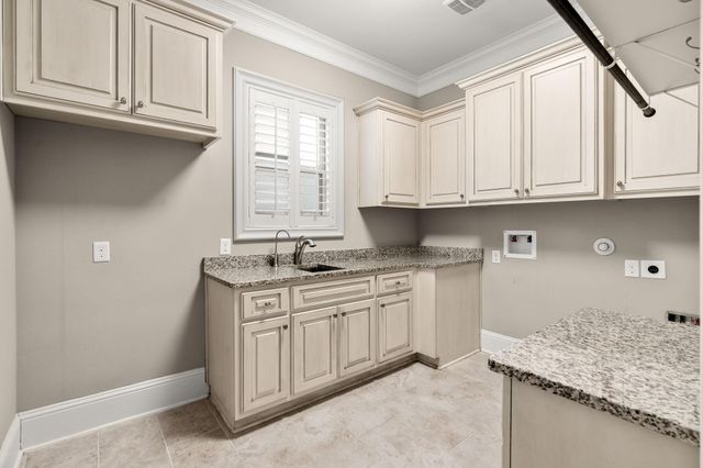 1518 Hillendahl Boulevard, Houston, TX 77055