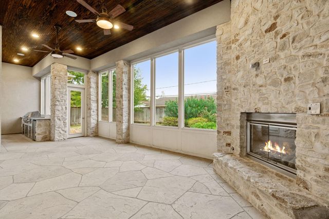 1518 Hillendahl Boulevard, Houston, TX 77055