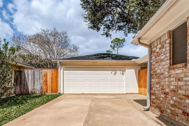 3502 Rolling Green Lane, Missouri City, TX 77459