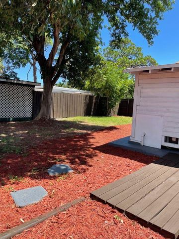 645 NE 38th Street A, Oakland Park, FL 33334