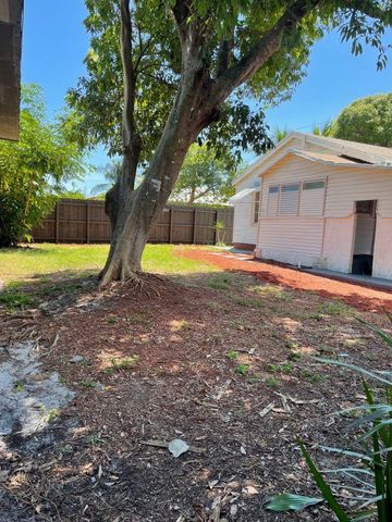 645 NE 38th Street A, Oakland Park, FL 33334
