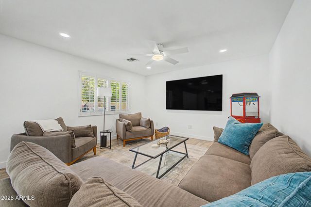 5040 E SUNNYSIDE Drive, Scottsdale, AZ 85254