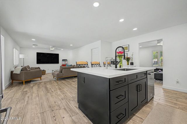5040 E SUNNYSIDE Drive, Scottsdale, AZ 85254