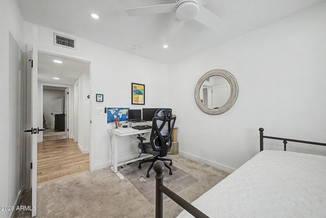 5040 E SUNNYSIDE Drive, Scottsdale, AZ 85254