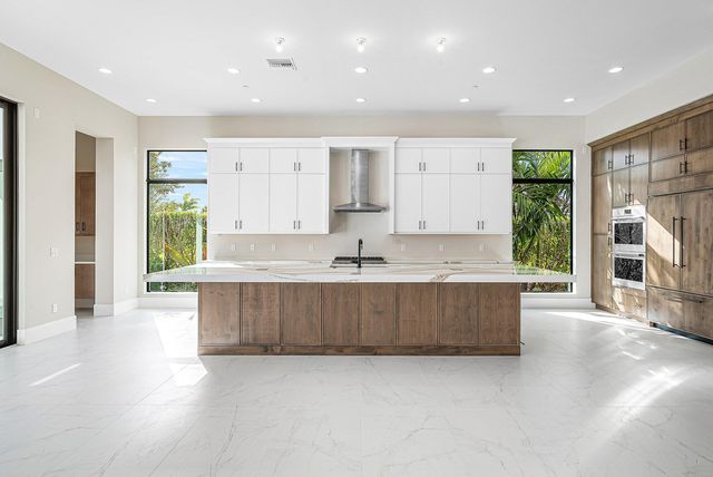 9109 Coral Isles Circle, Palm Beach Gardens, FL 33412