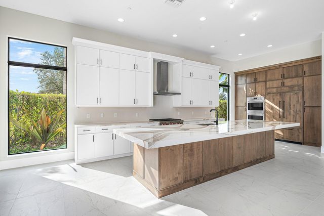 9109 Coral Isles Circle, Palm Beach Gardens, FL 33412