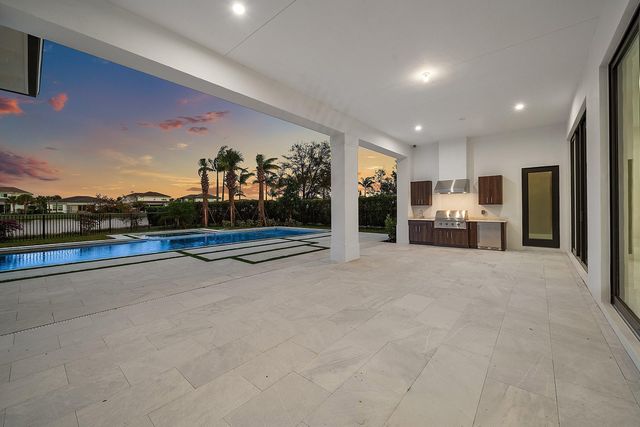 9109 Coral Isles Circle, Palm Beach Gardens, FL 33412
