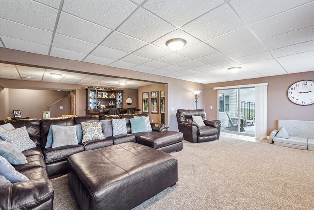 4118 146th Street, Urbandale, IA 50323